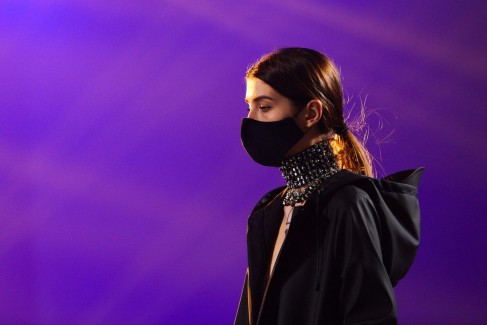 Без зрителей и в масках: Brands Fashion Show состоялось в соответствии с рекомендациями ВОЗ 45