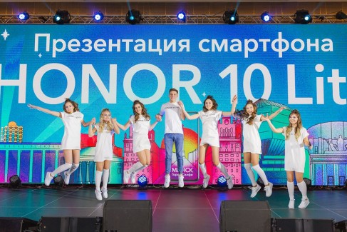 HONOR представляет смартфон HONOR 10 Lite 8