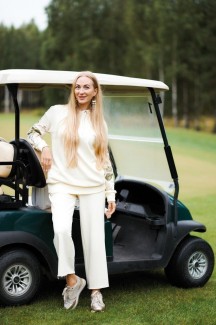 Fashion-девичник нового поколения: тест-драйв машин и игра в гольф 89