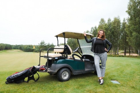Fashion-девичник нового поколения: тест-драйв машин и игра в гольф 96
