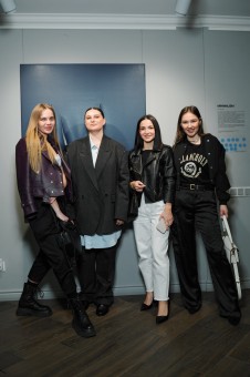 Бэнкси, Марина Абрамович и Лучо Фонтана: в Галерее ДК прошла экспозиция оммажей на самые известные произведения  искусства, созданная белорусской фэшн-маркой LSD Clothing 58