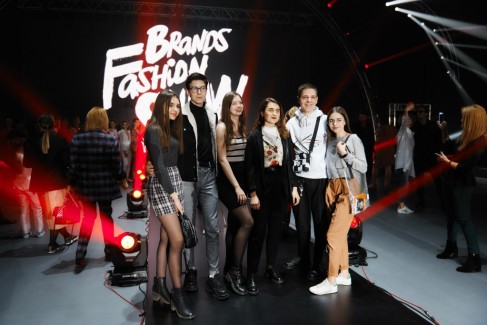 Brands Fashion Show: Navro 38