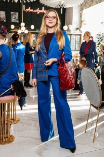 Фоторепортаж: PRETAPORTAL Fashion Coffee в цвете classic blue 68