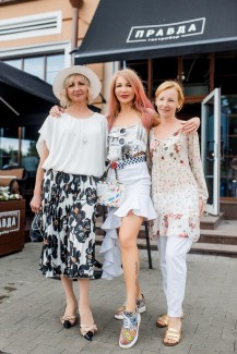 White party на Зыбицкой: фоторепортаж с PRETAPORTAL Fashion Coffee в гастробаре «Правда» 51