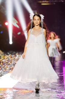 Brands Fashion Show: СИЯНИЕ 123