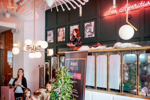 Glitter party: как прошел  праздничный PRETAPORTAL Fashion Coffee в баре LEØNE 2