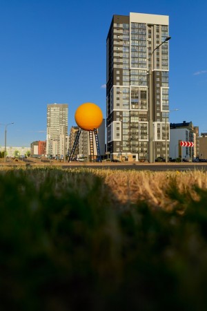 Объект искусства в мире жилой недвижимости: в Новой Боровой презентовали 2 арт-объекта «Меняем свет» и «Вверх» 6
