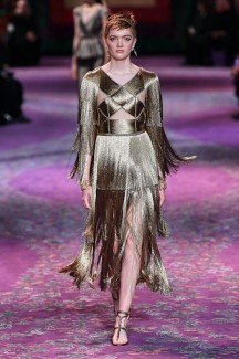 Греческие богини и жидкое золото на показе Dior Couture 1
