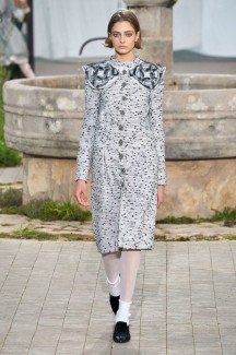 Время белого на показе Chanel Haute Couture 2020 20