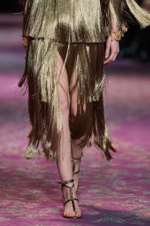 Греческие богини и жидкое золото на показе Dior Couture 19