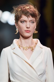 Греческие богини и жидкое золото на показе Dior Couture 41