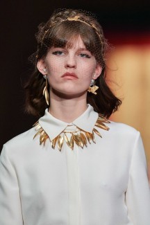 Греческие богини и жидкое золото на показе Dior Couture 29
