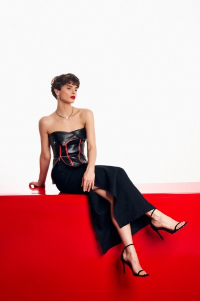 LET'S RED: Альфа Банк и MUA представили яркую коллекцию одежды для беларусок 3