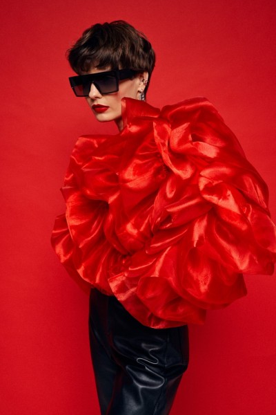 LET'S RED: Альфа Банк и MUA представили яркую коллекцию одежды для беларусок 4