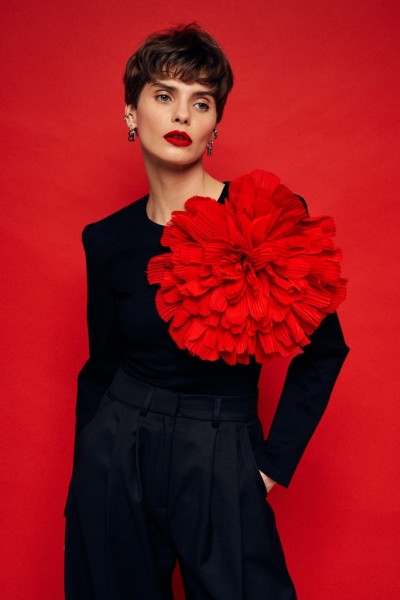 LET'S RED: Альфа Банк и MUA представили яркую коллекцию одежды для беларусок 10