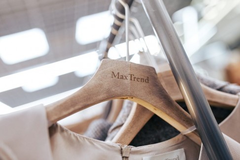 Фотоотчет с открытия магазина одежды и аксессуаров MaxTrend 39