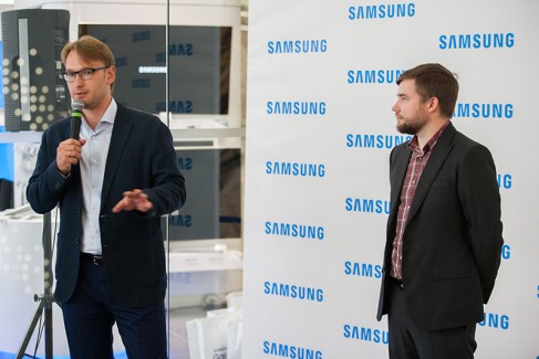 Открытие фирменного магазина Samsung 20