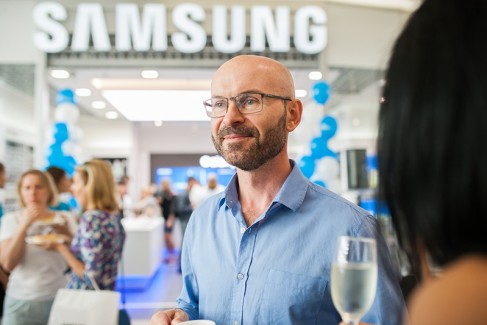 Открытие фирменного магазина Samsung 25