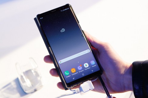 Смартфон, который может все: Samsung Galaxy Note8 официально представили в Москве 24
