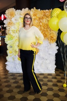 Фоторепортаж: желтый PRET-A-PORTAL Fashion Coffee в ТЦ Метрополь 36
