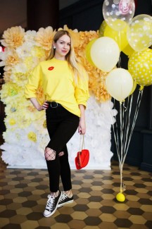 Фоторепортаж: желтый PRET-A-PORTAL Fashion Coffee в ТЦ Метрополь 45