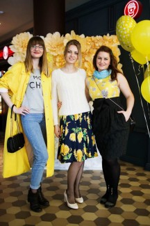 Фоторепортаж: желтый PRET-A-PORTAL Fashion Coffee в ТЦ Метрополь 46