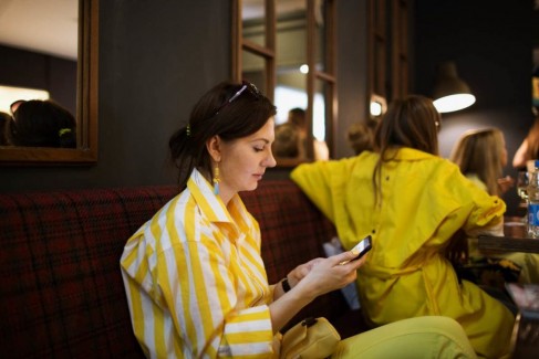 Фоторепортаж: желтый PRET-A-PORTAL Fashion Coffee в ТЦ Метрополь 68