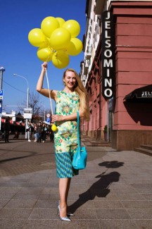 Фоторепортаж: желтый PRET-A-PORTAL Fashion Coffee в ТЦ Метрополь 103