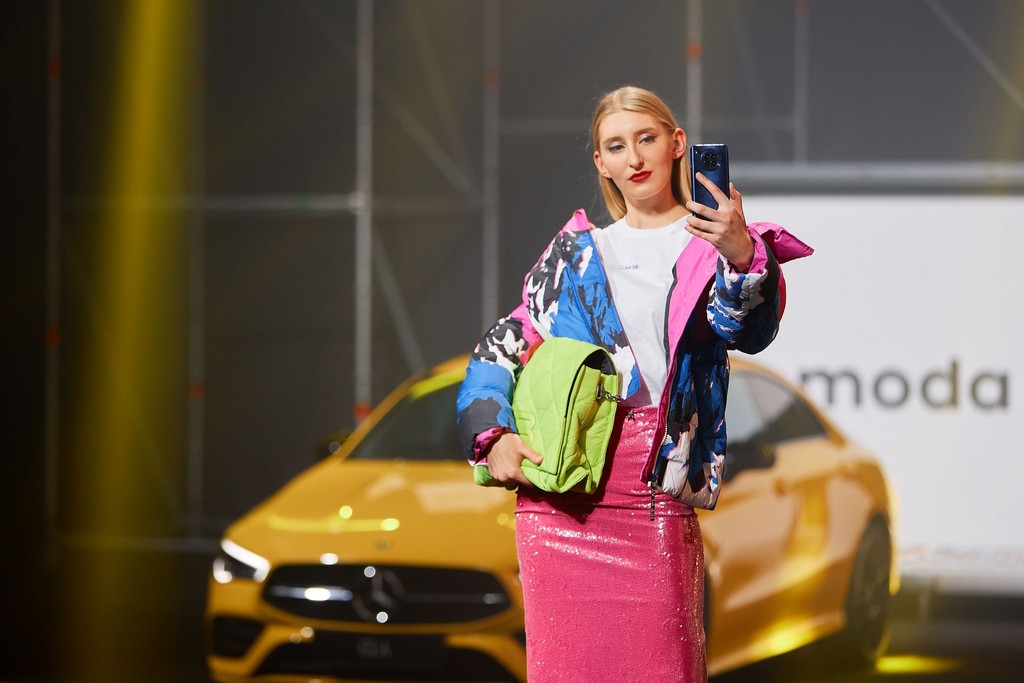 Машины вместо моделей и не только: смотрим 13-ый сезон Brands Fashion Show на VOKA 5