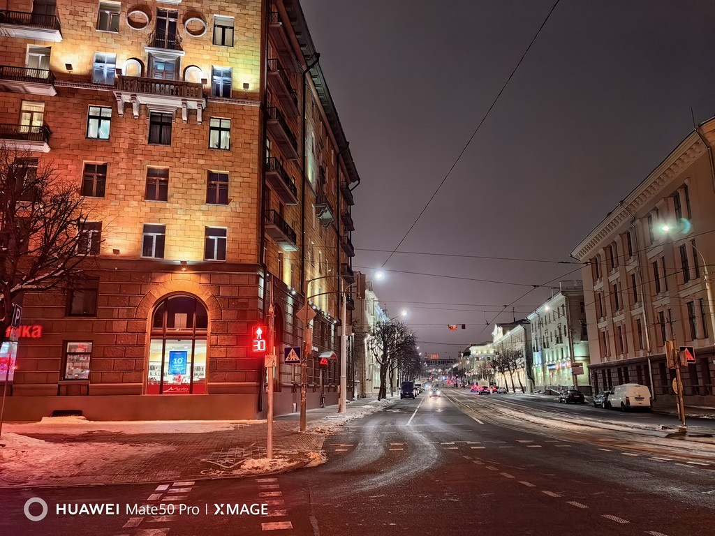 Огни ночного Минска в объективах мирового камерофона. Снимаем на смартфон Huawei Mate 50 Pro 6