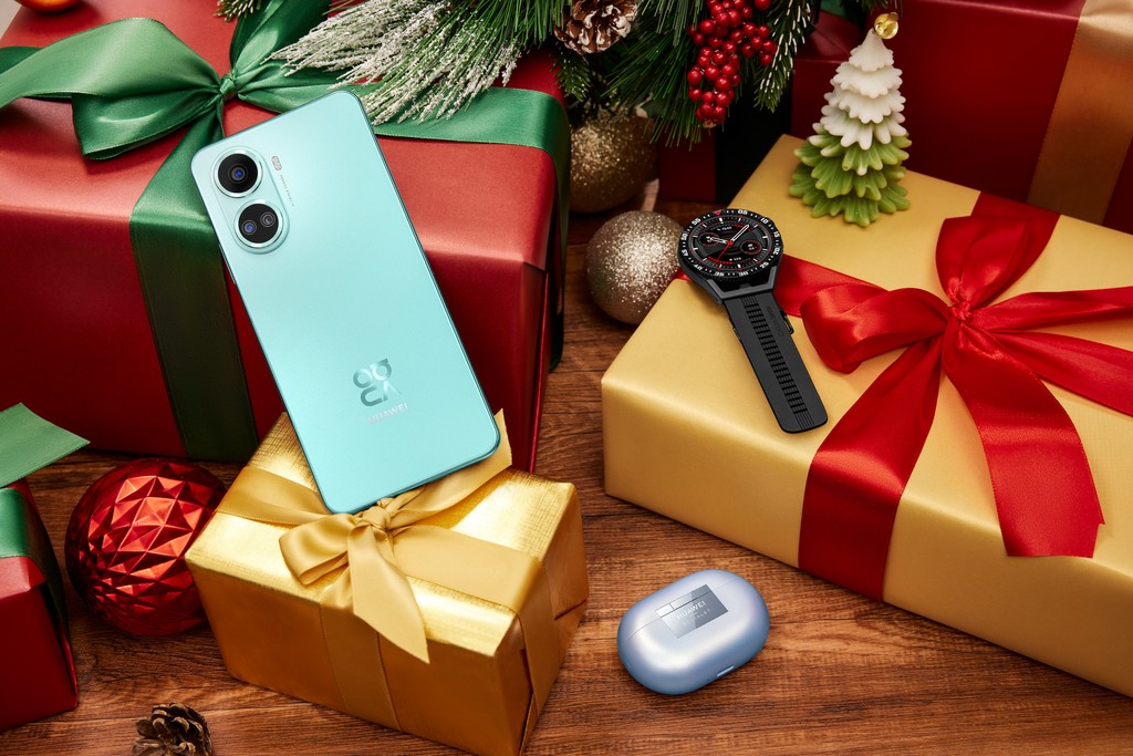 Белорусам предложили смартфоны Huawei по новогодним ценам и с подарками 1