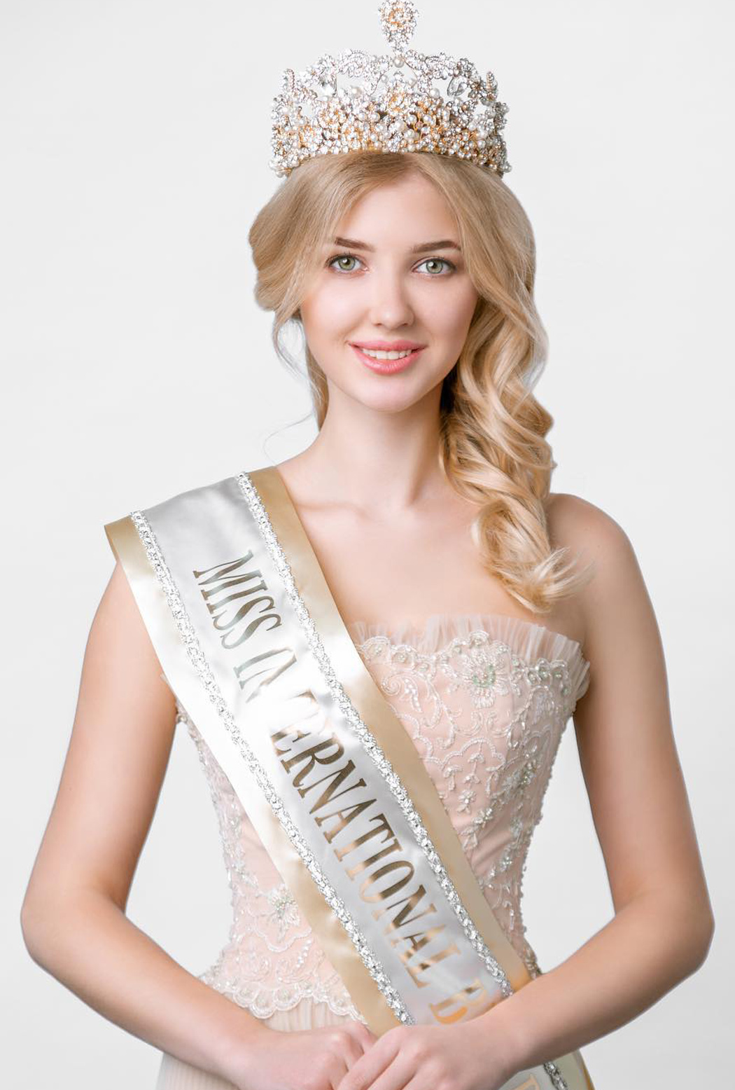 Белоруска Мария Первий на «Miss international-2019» вошла в ТОП-15