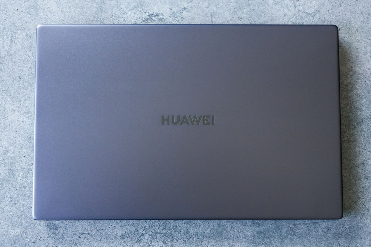 Стильный ноутбук Huawei Matebook D15 3