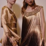 Греческие богини и жидкое золото на показе Dior Couture