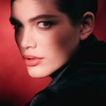 Трансгендерная модель Валентина Сампайо – новое лицо Armani beauty